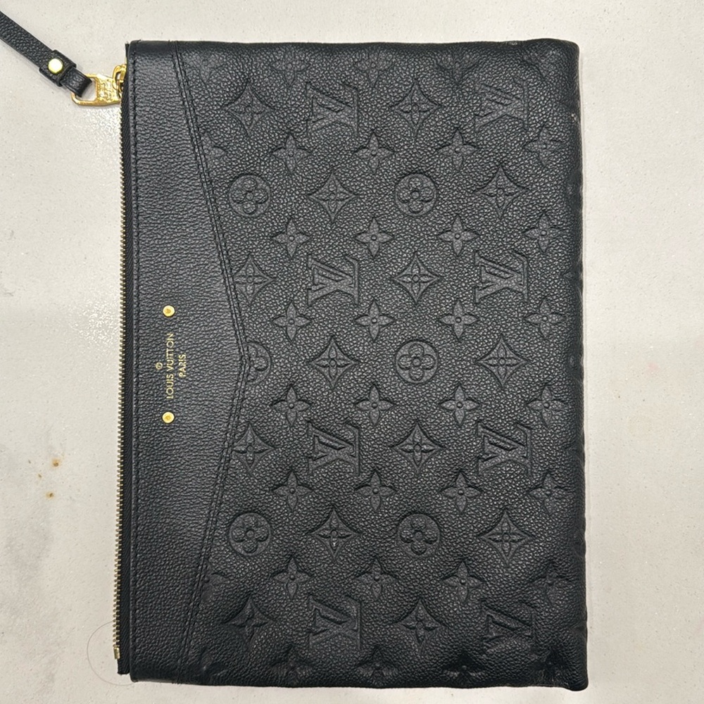 Louis Vuitton Daily Pouch Leather